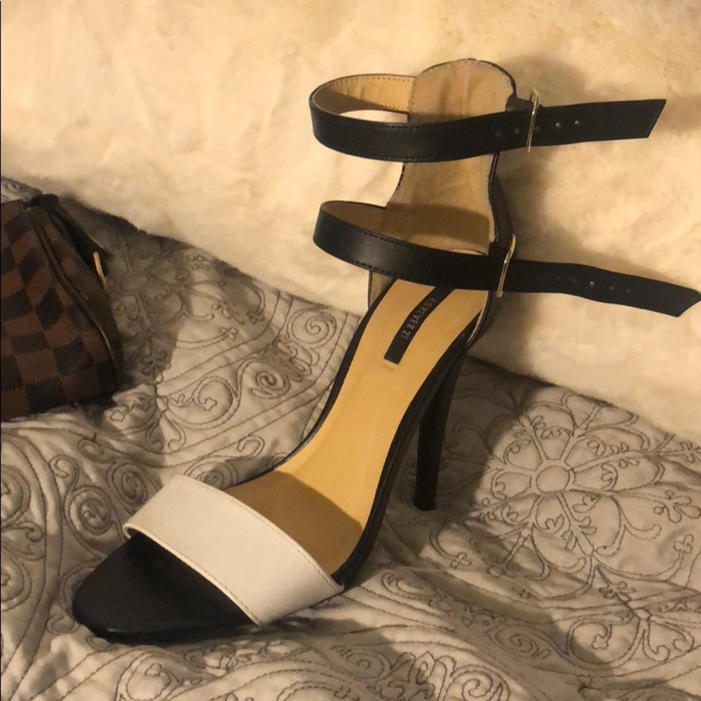 Heels size 7